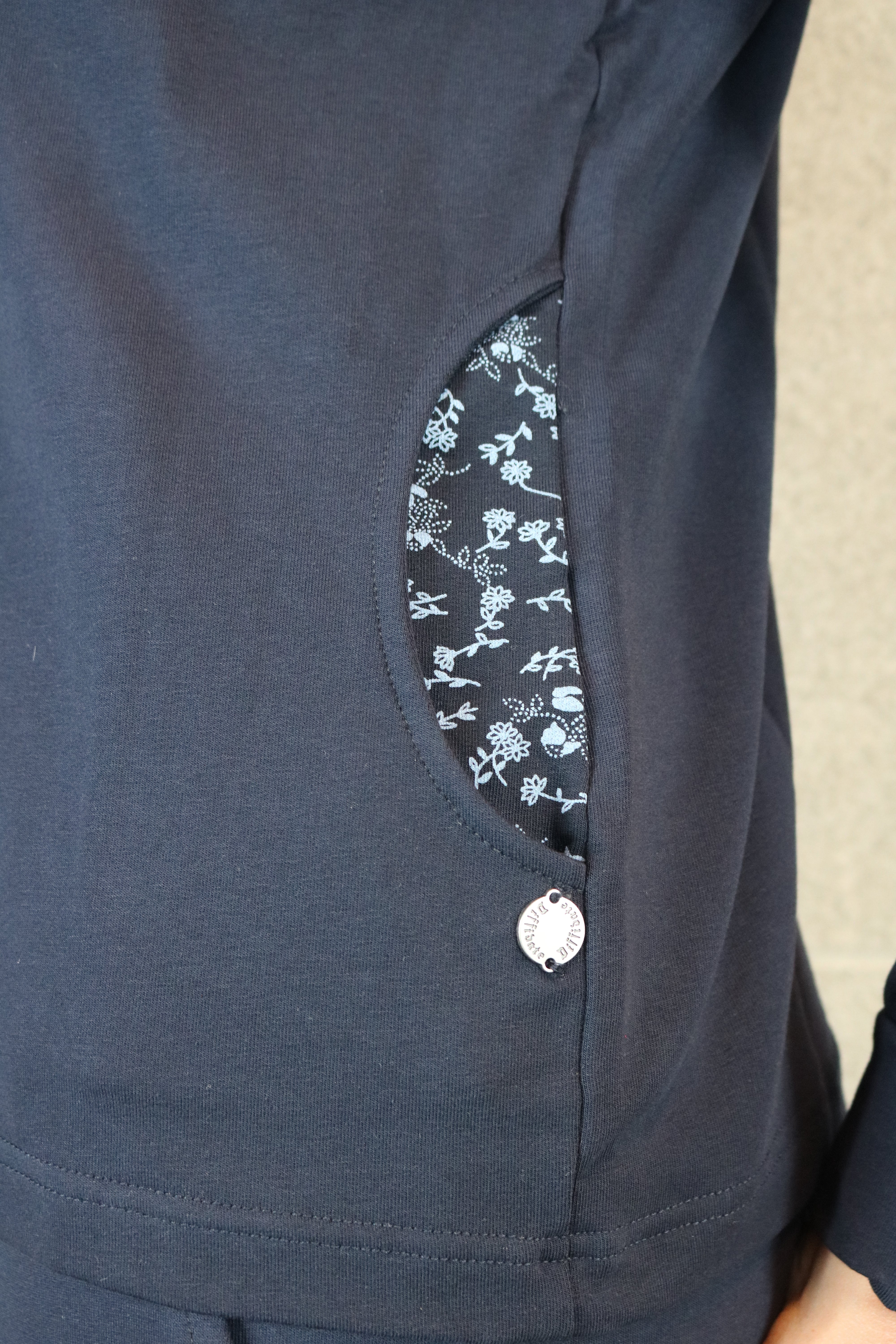 FELPA CON COLLO A FIORI art.613/27