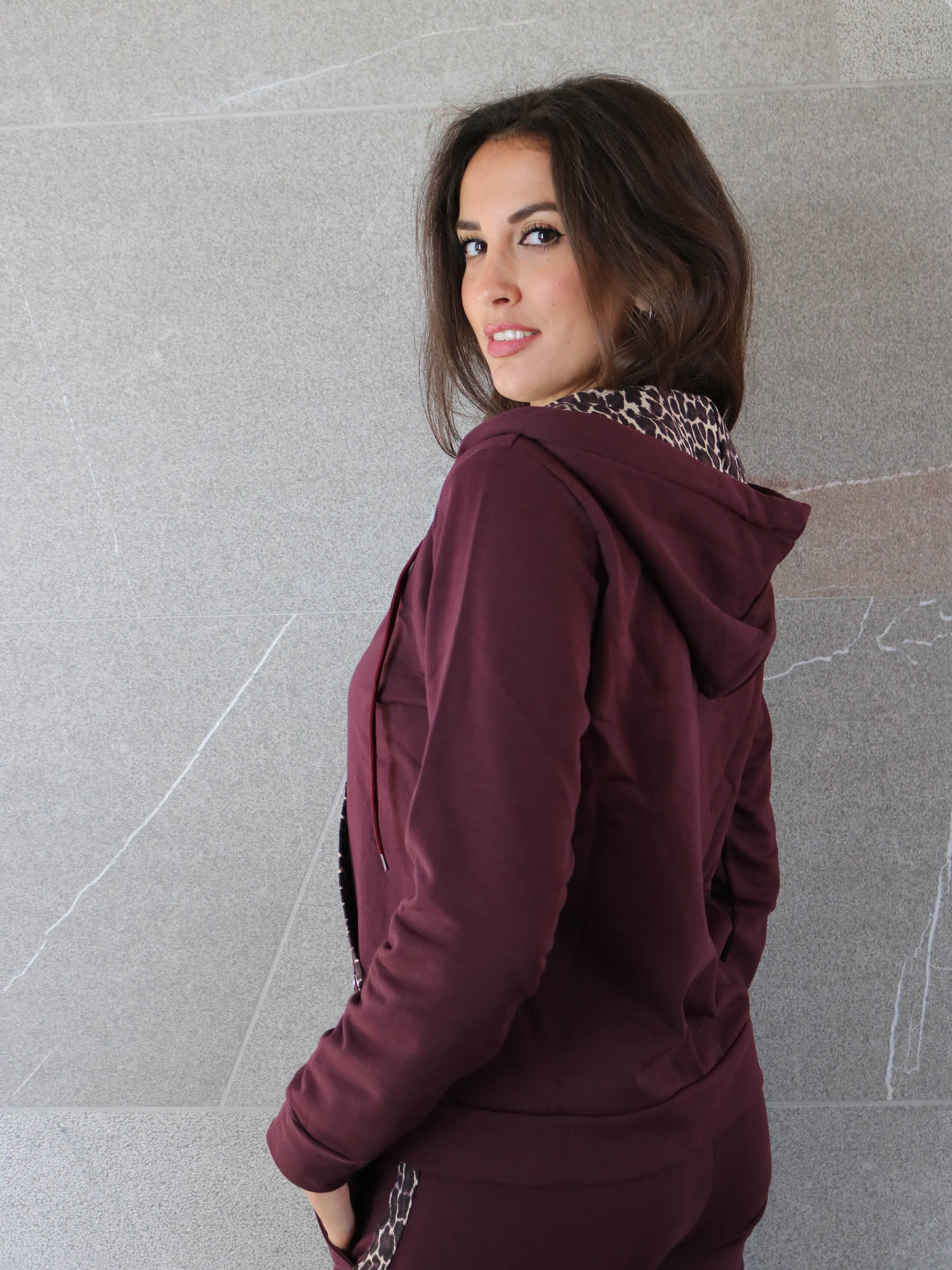 FELPA DIFFIDATE CON CAPPUCCIO MACULATO art. 146