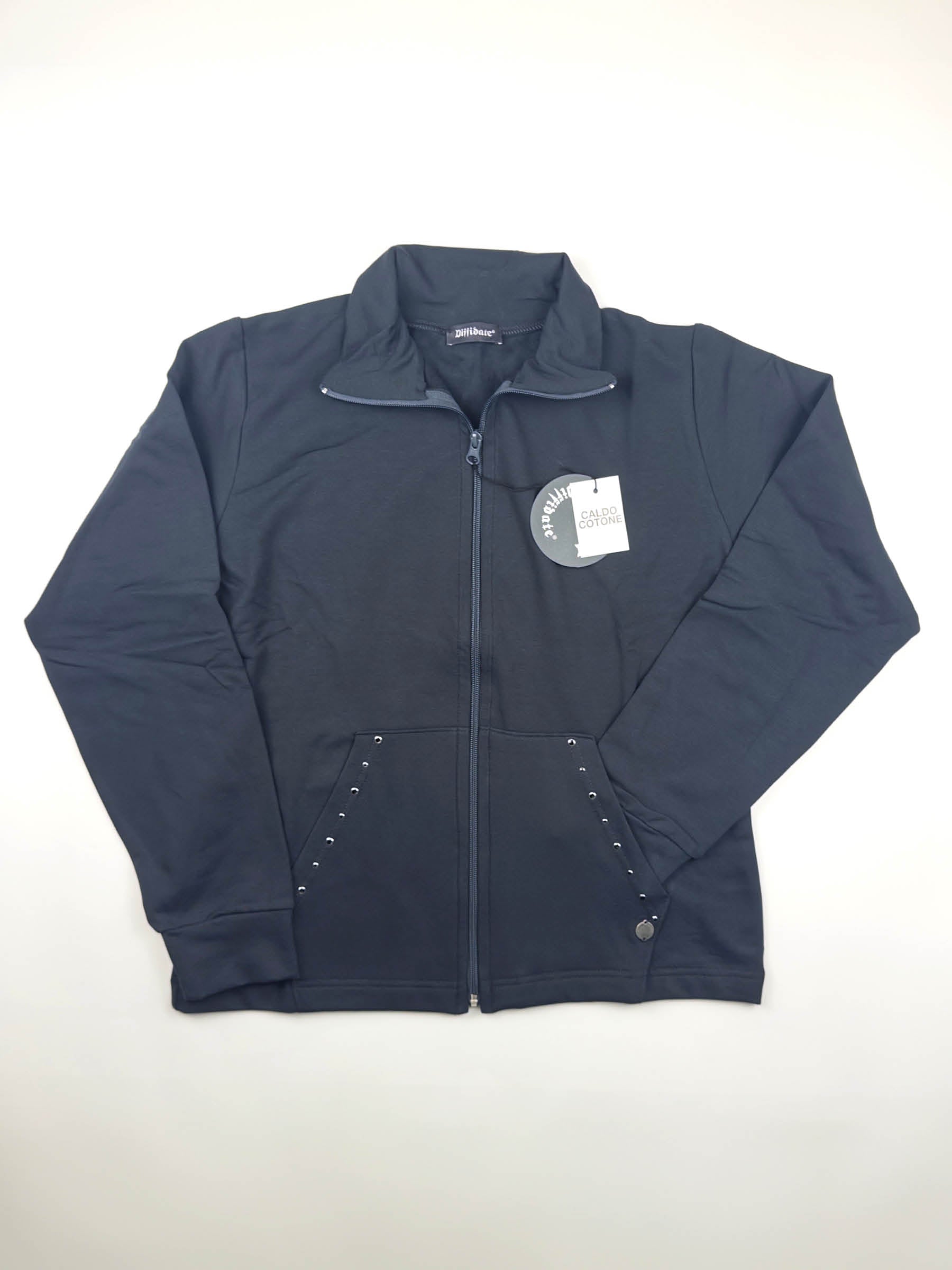 COMPLETO CON APPILCAZIONI art. P2 WINTER