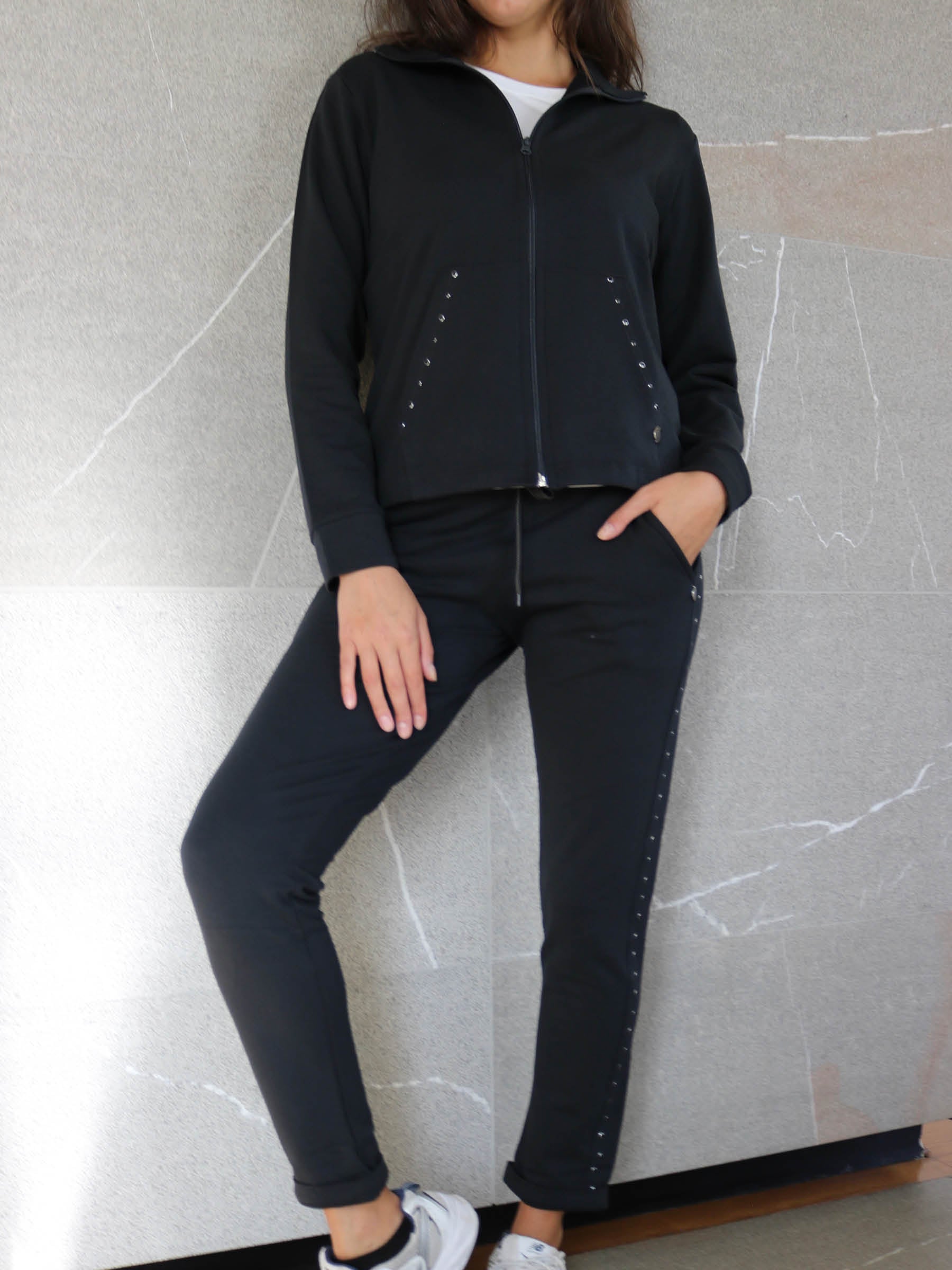 COMPLETO CON APPILCAZIONI art. P2 WINTER